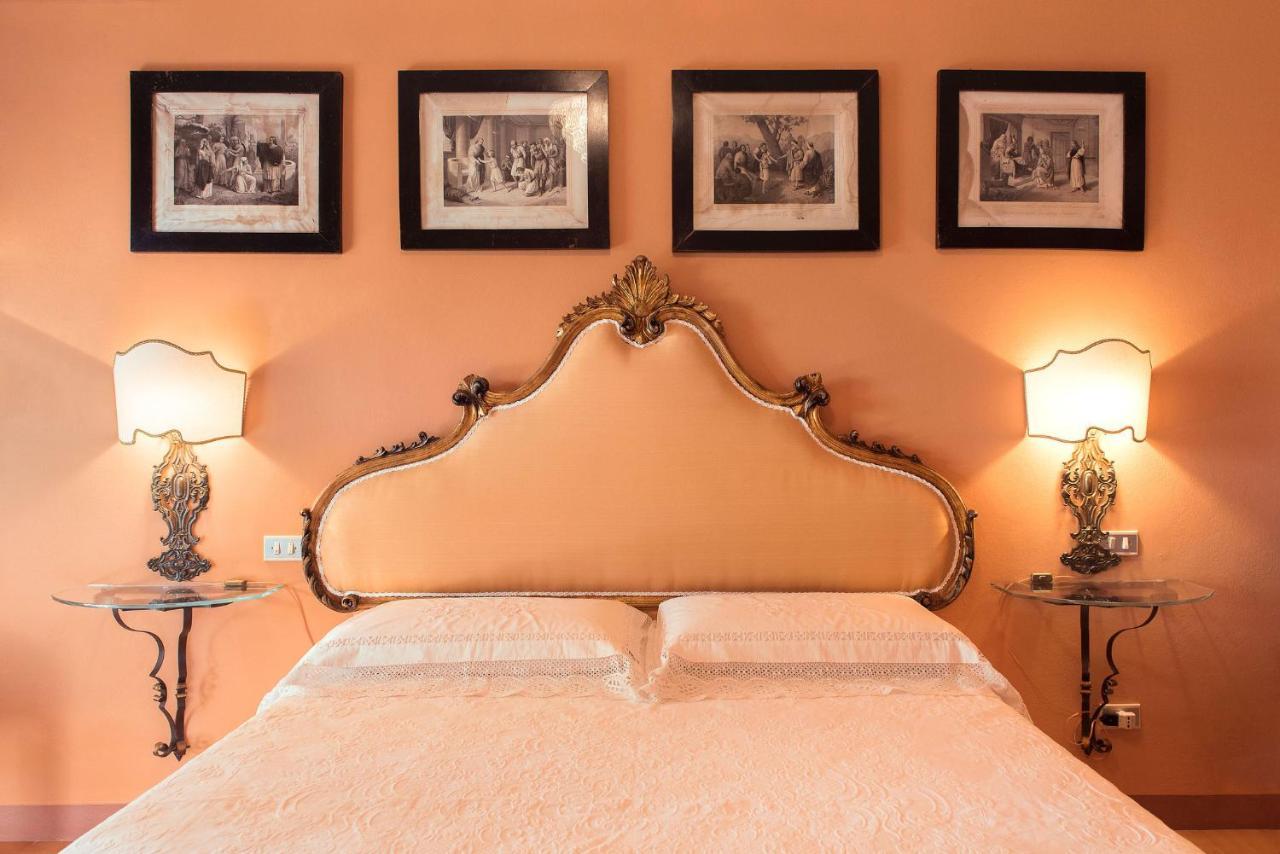 B&B Alla Mezza Luna Lonato Esterno foto